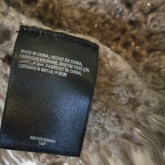 XS BETTE PAIGE Metallic Knit Poncho Sweater - Picture 6 of 7